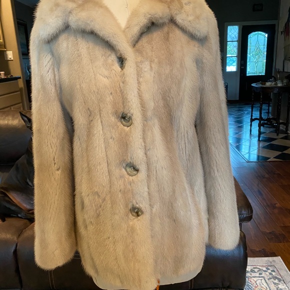 Frost Brothers Mink Coat - Picture 1 of 10